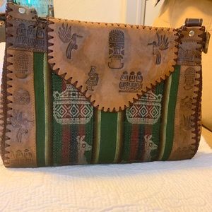 Unique and made in Peru real leather shoulder bag